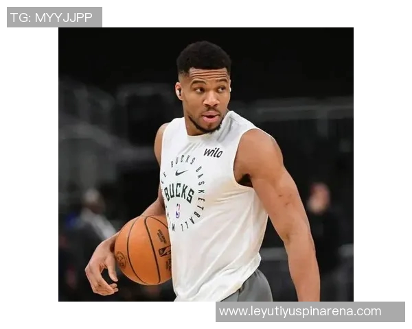 字母哥半场表现惊艳7投6中贡献15分6篮板带领球队打破国王防线 字母哥半场表现惊艳7投6中贡献15分6篮板带领球队打破国王防线